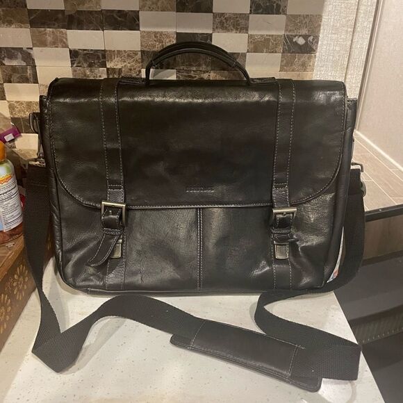 Heritage Laptop Case  - Picture 1 of 7